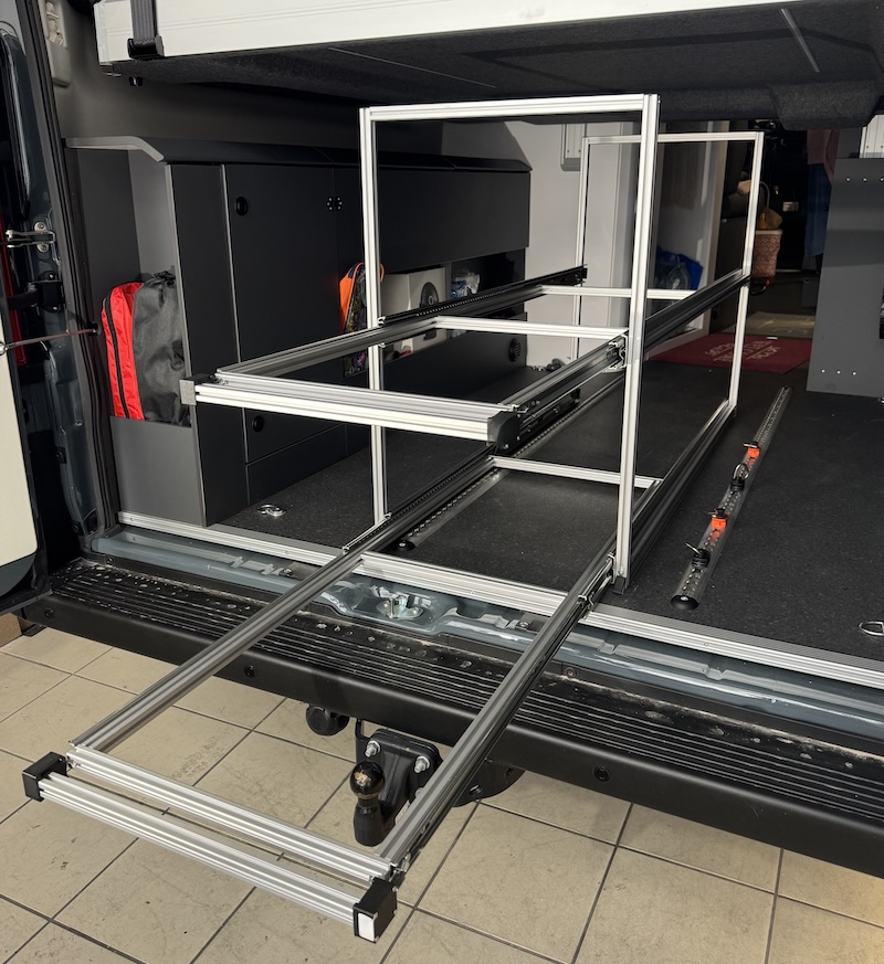 Kastenwagenregal Adria Regal im Kastenwagen